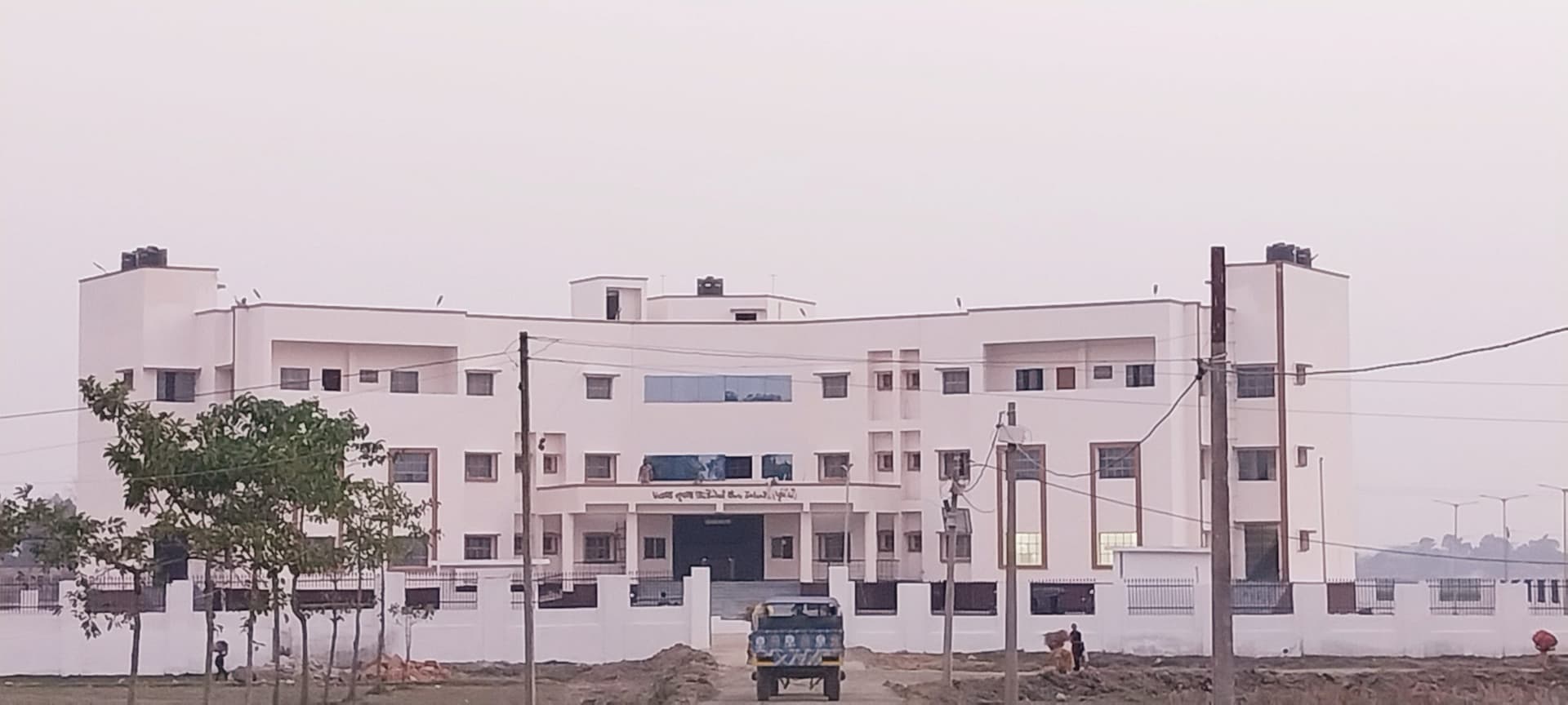 8.90 करोड़ की लागत से परखंड सह अंचल कार्यालय का भवन बनकर तैयार