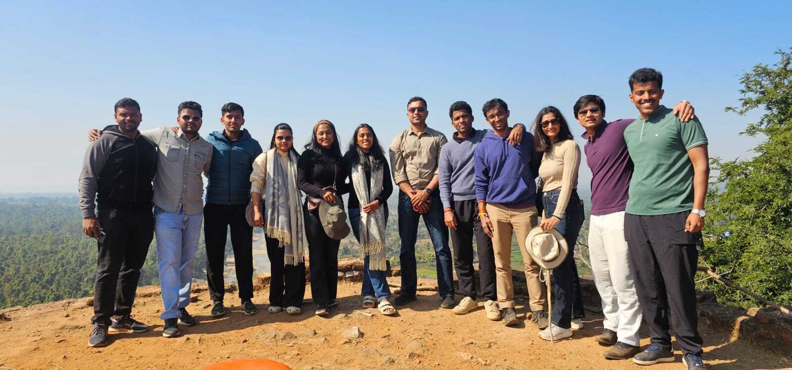आइएएस प्रोबेशनर्स की 18 सदस्यीय टीम पहुंची बेतला