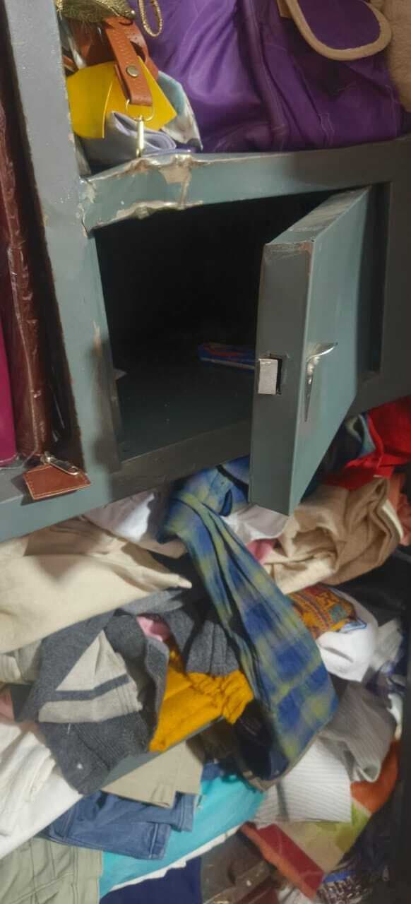 Chaibasa News : बर्थ डे पार्टी मनाने गये रेलकर्मी के क���वार्टर से 7 लाख के जेवर चोरी