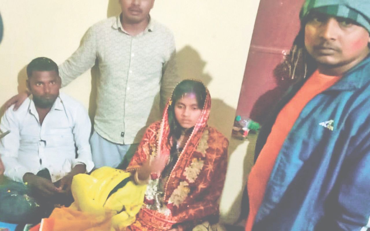Bihar News: इंटर की परीक्षा देने पहुंची युवती प्रेम की परीक्षा में हुई पास, एग्जाम सेंटर से निकलते ही प्रेमी संग लिए सात फेरे