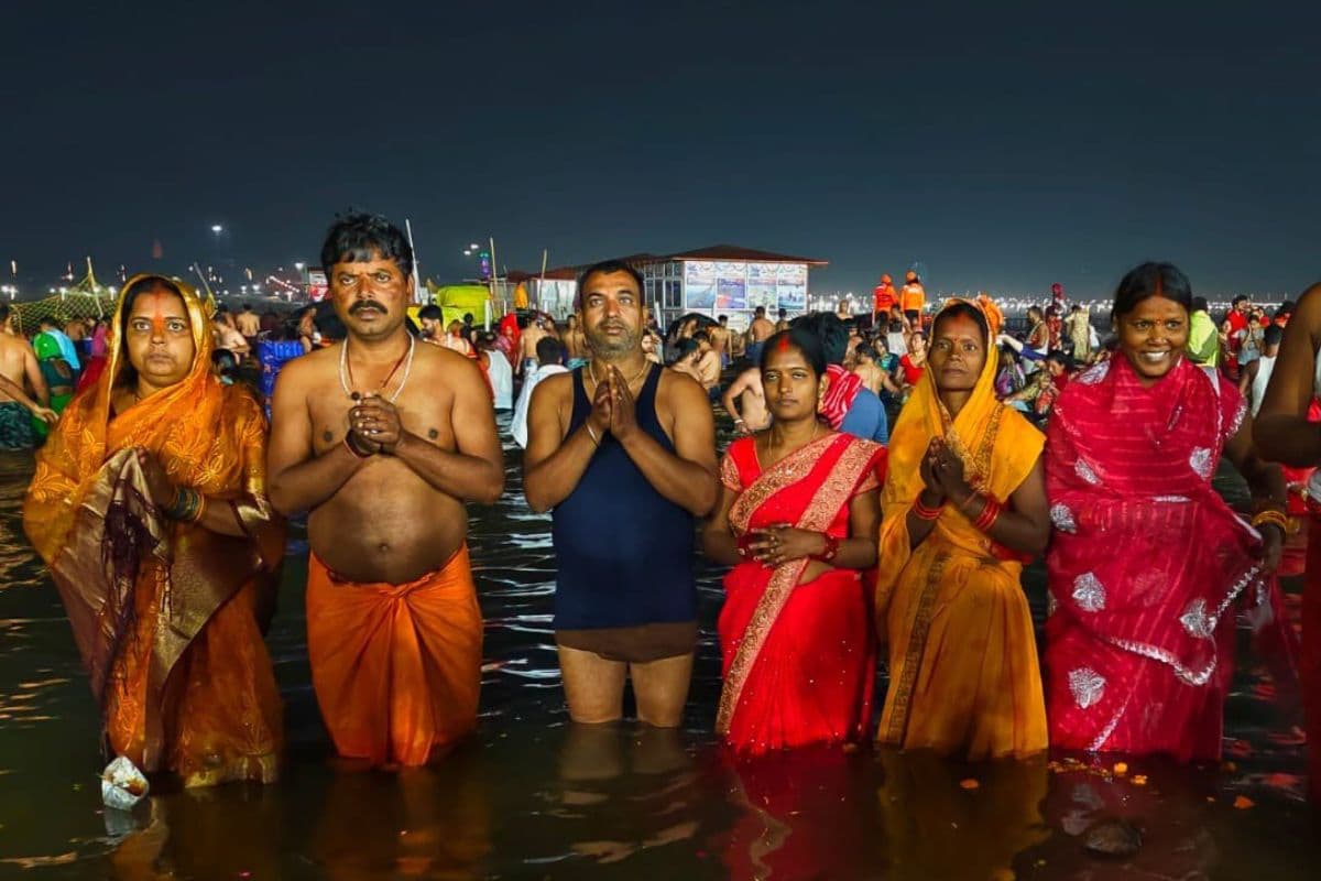 Mahakumbh Devotees bath in on Magh Purnima Mahakumbh Devotees bath in on Magh Purnima