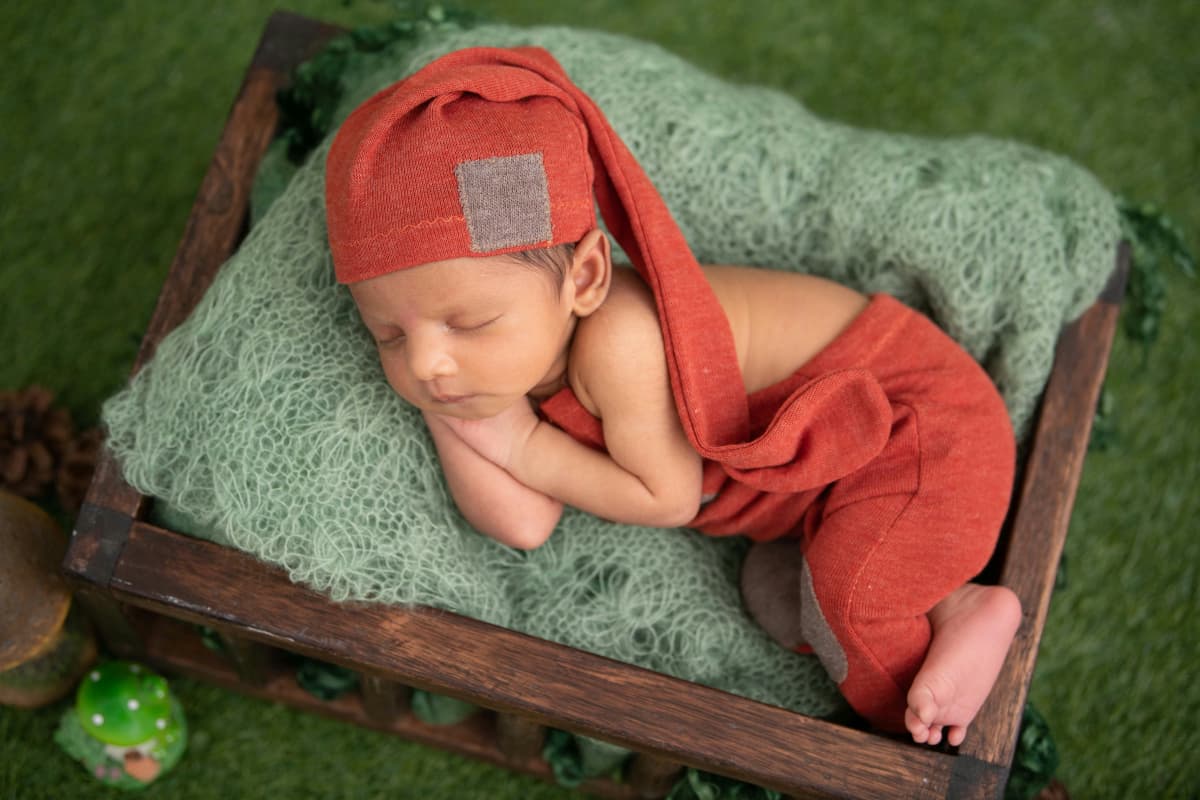 Baby Names: सुख-समृद्धि से भरा होगा जीवन, अपनी देवी सी बेटी के लिए यहां से चुनें मां लक्ष्मी से प्रेरित नाम