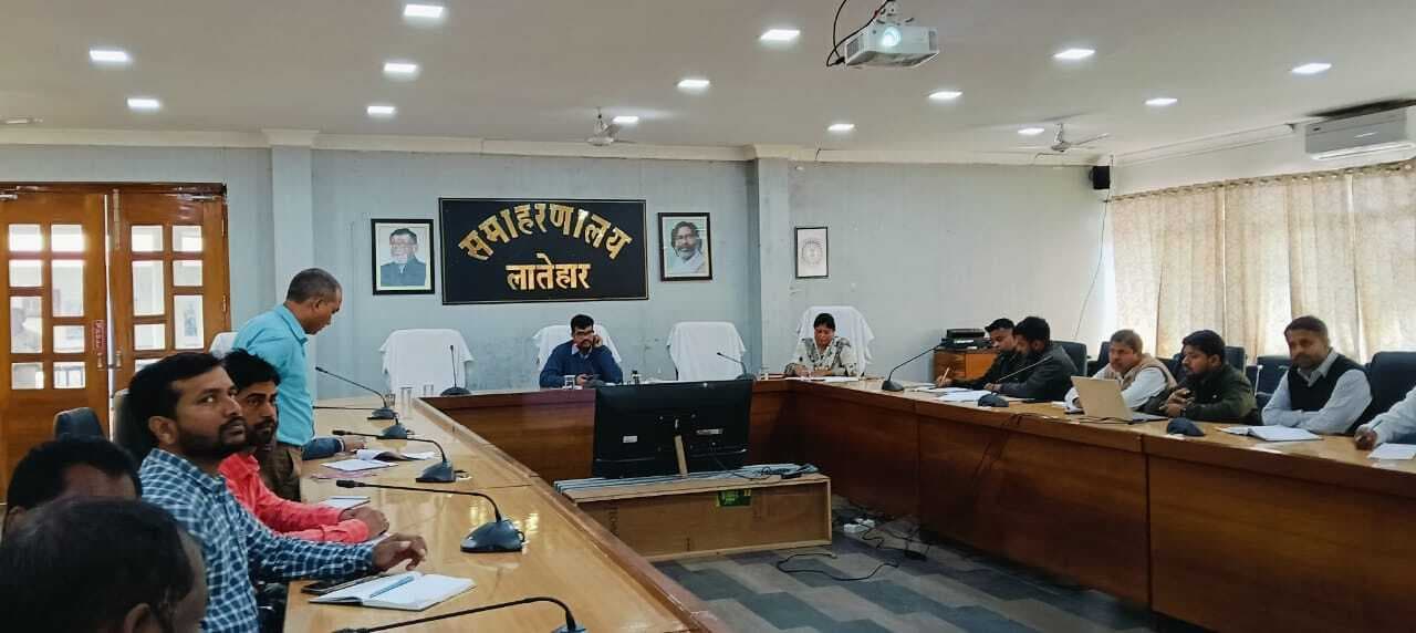 जिले के लाभुकों को समय पर मिले राशन: डीसी