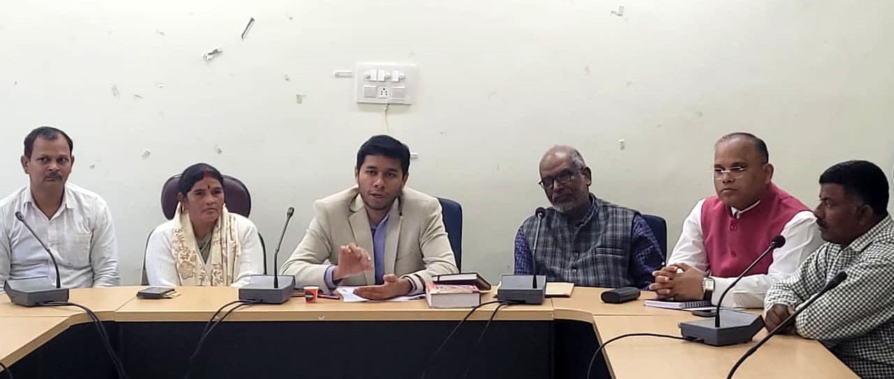 पूर्व के मामलों को एक सप्ताह में समाधान करने का दिया गया निर्देश