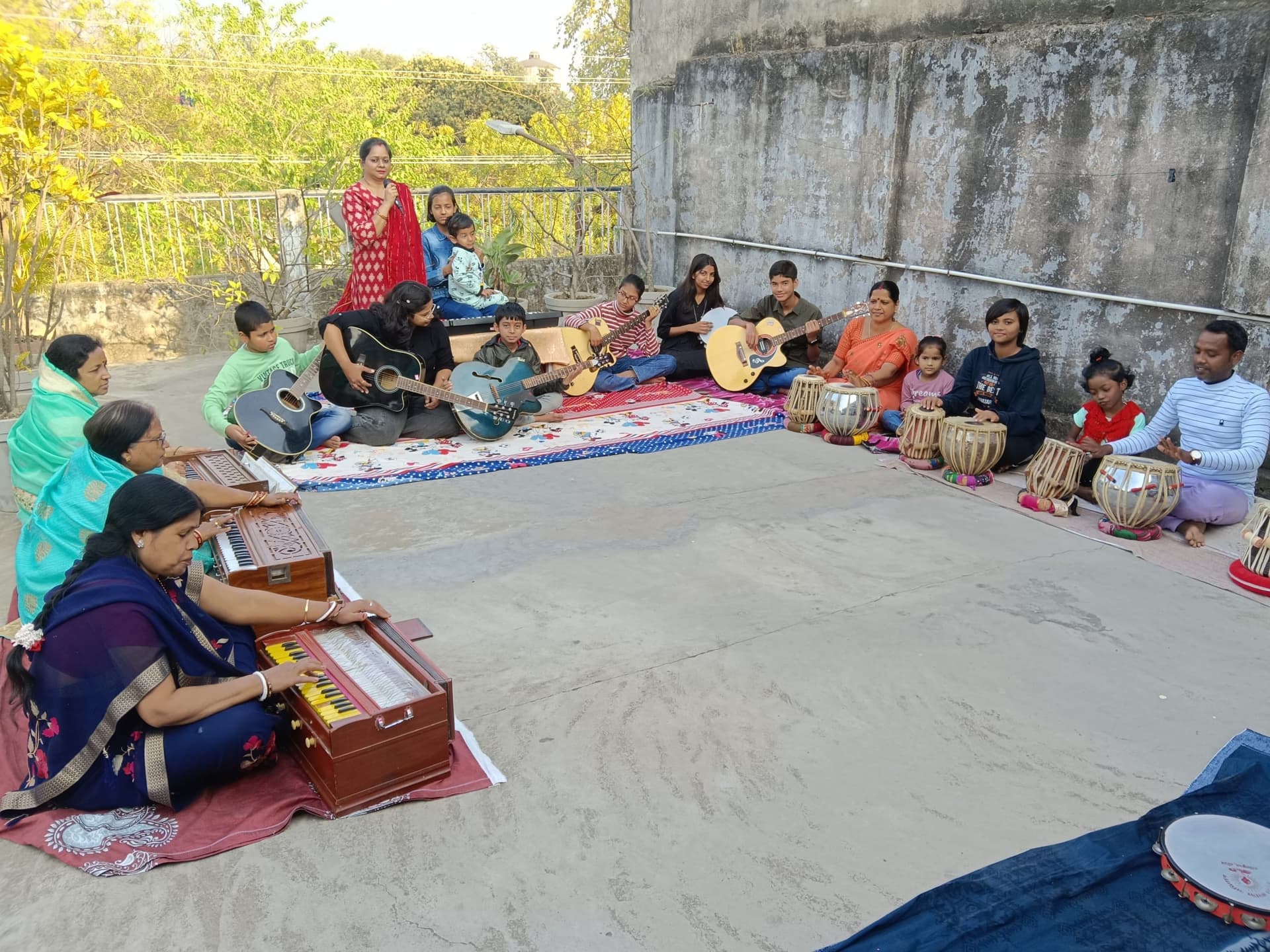 बेवजह समय बर्बाद कर रहे स्कूली बच्चों के लिए संगीत का तीन दिवसीय प्रशिक्षण शुरू