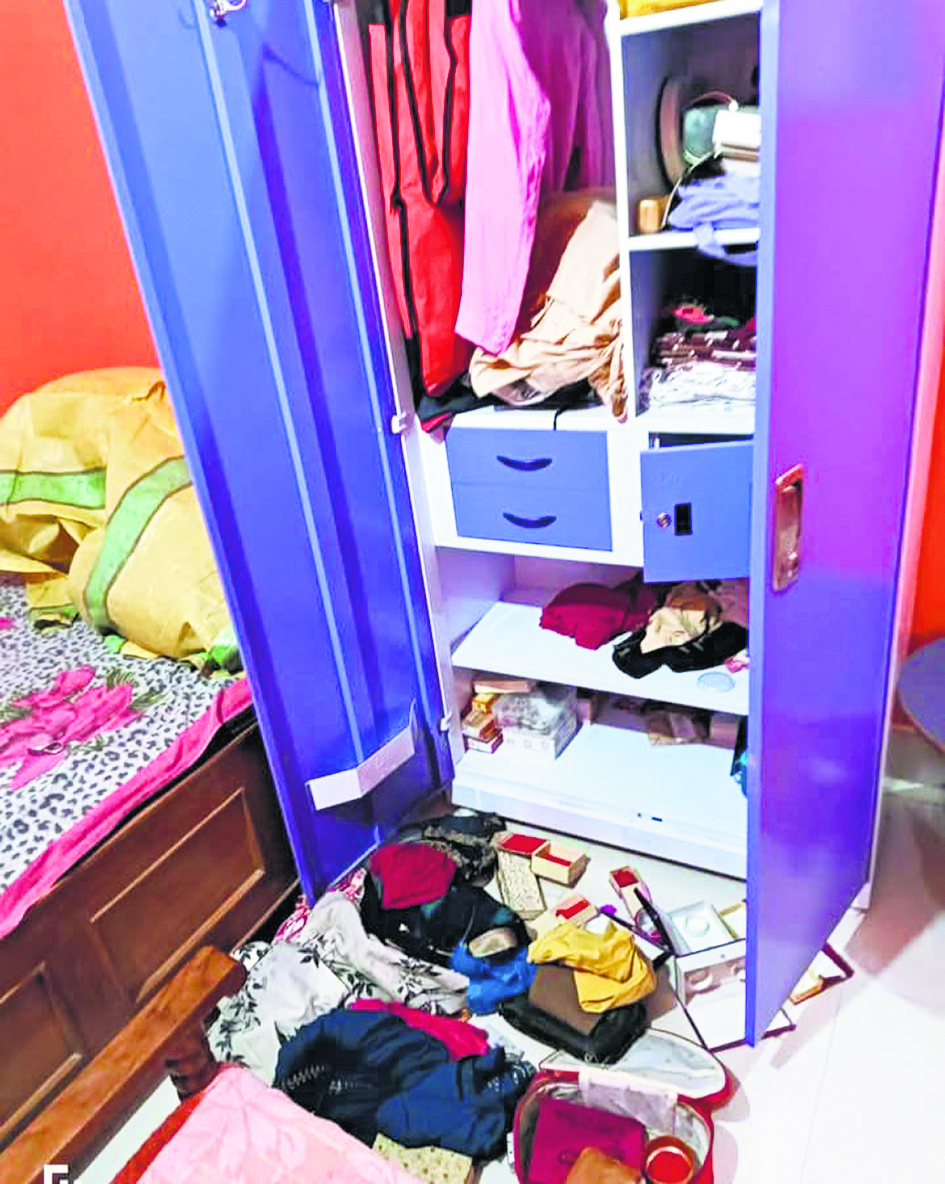 सिसवां में दो घरों में चोरी, गहनों सहित करीब 20 लाख की संपत्ति उड़ायी