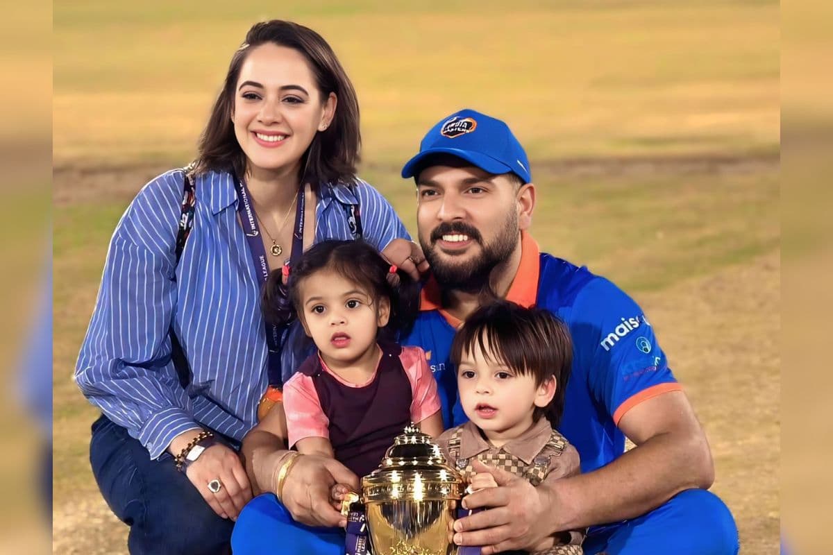 Yuvraj Singh with his wife and kids. Yuvraj Singh with his wife and kids.