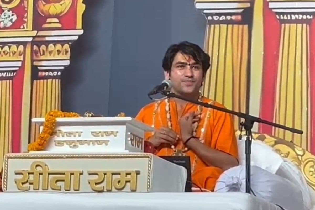 बिहार पहुंचते ही बागेश्वर बाबा ने हिंदुओं से की खास अपील, कहा- एक रहो नहीं तो वो पत्थर…