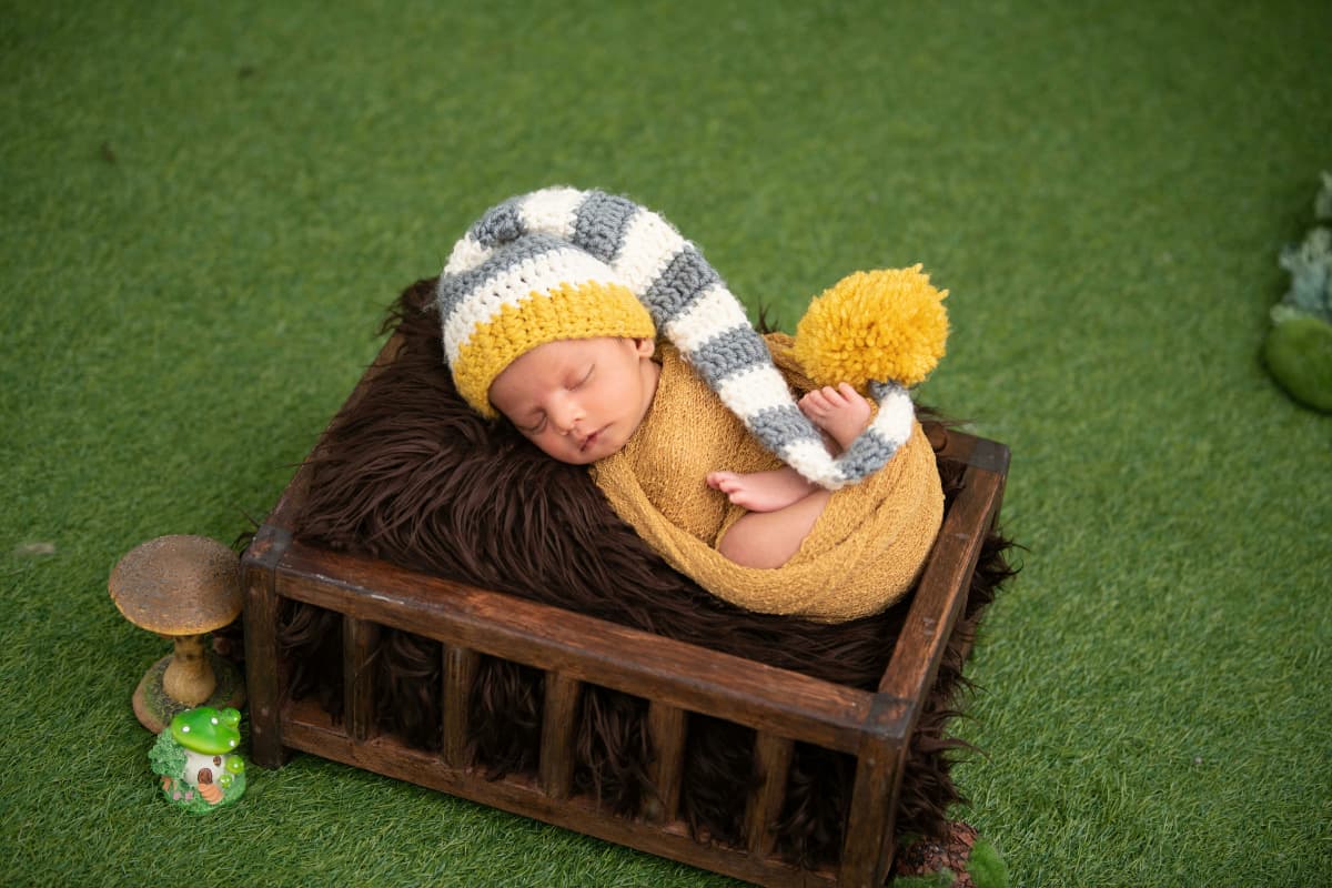 Baby Names: आपकी बेटी को दुनिया के सामने एक अलग पहचान दिलाएंगे ये खूबसूरत और अनोखे नाम, देखें पूरी लिस्ट