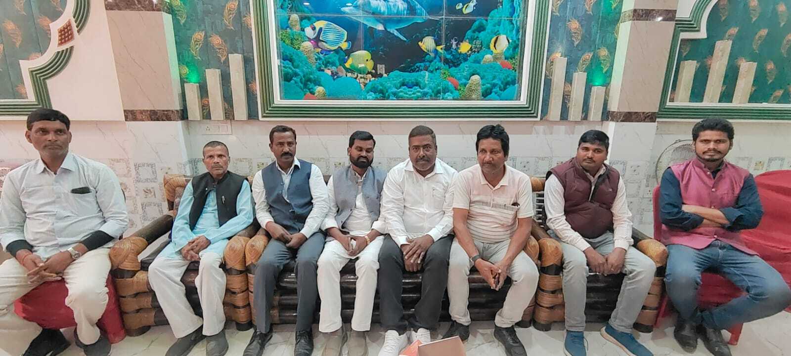 डीएम को है अनुभव की कमी, महोत्सव के पैसों का हो रहा है बंदरबांट- विधायक