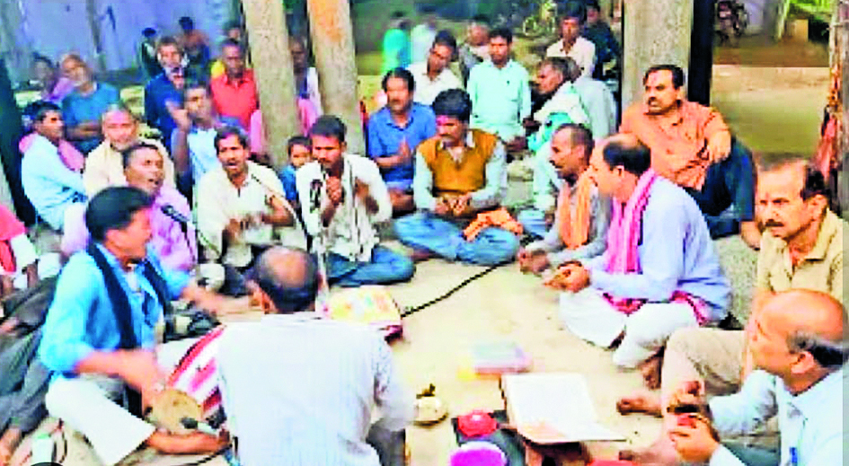 पहले वसंत पंचमी के दिन से ही होता था होली गायन