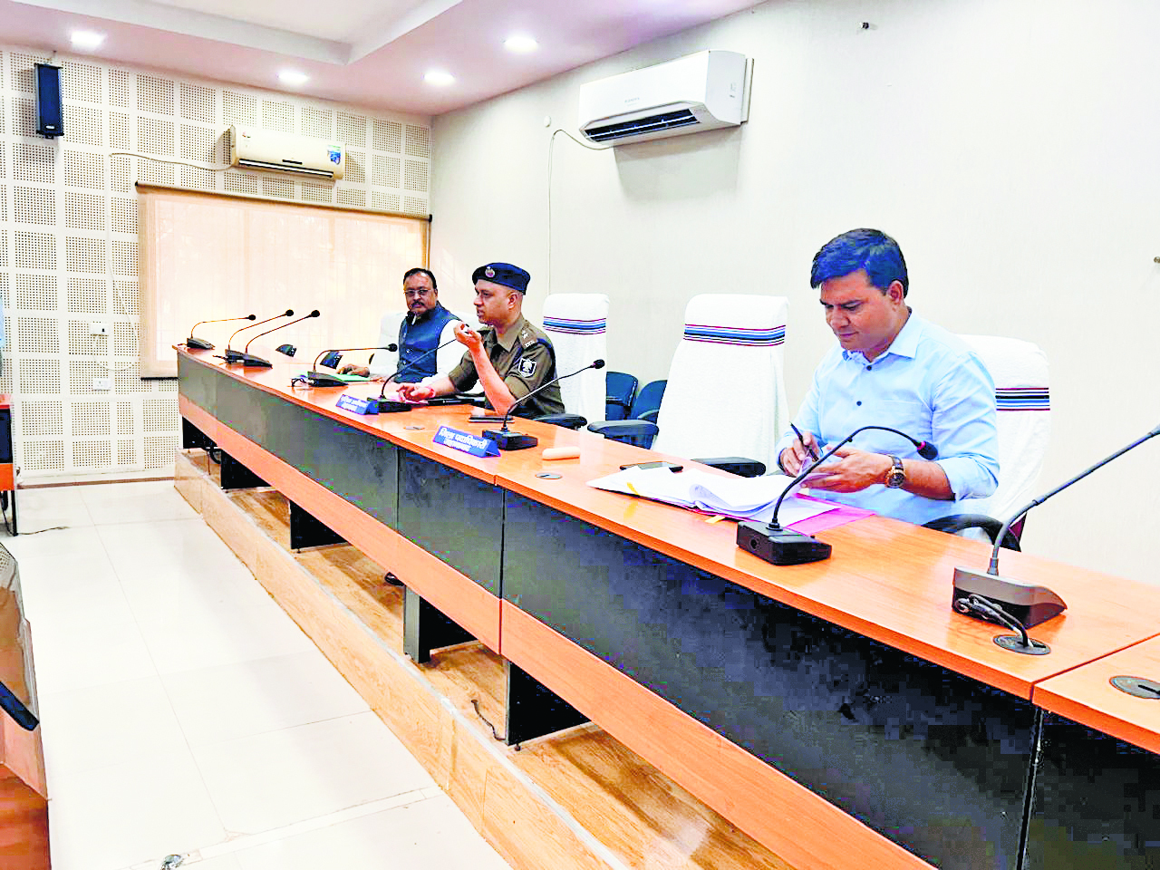 एसपी ने सभी अधिवक्ताओं को जल्द निबटारा कराने का दिया निर्देश