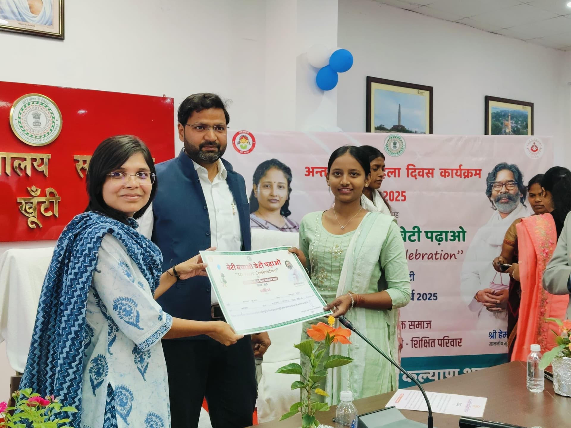 :::: हर क्षेत्र में बेहतर कार्य कर रही हैं महिलाएं : उपायुक्त