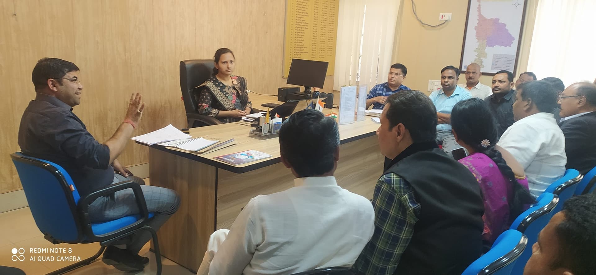 राजनीतिक दलों प्रतिनिधियों के साथ एसडीओ ने की बैठक