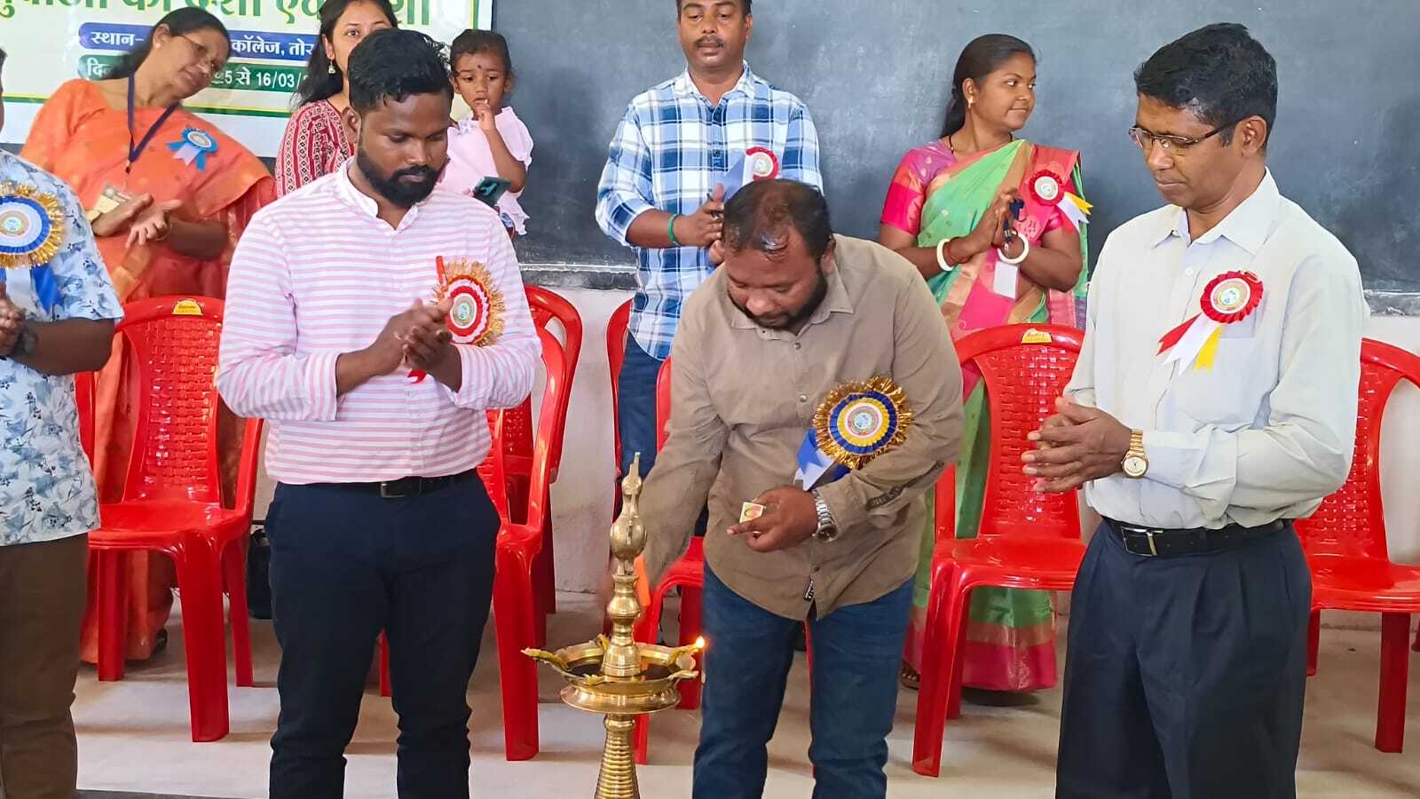 युवा आगे बढ़ें और अपनी पहचान बनायें : विधायक