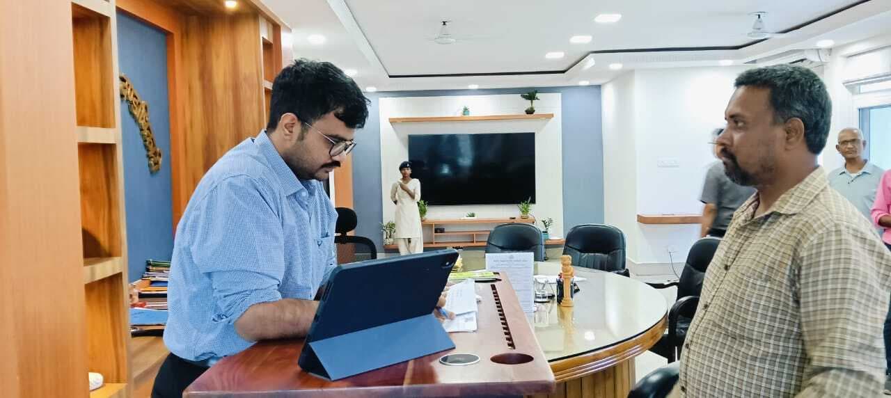 जन शिकायत निवारण में कई मामलों का निष्पादन