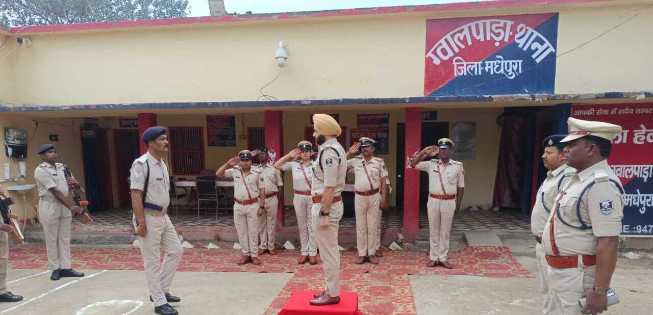 एसपी ने ग्वालपाड़ा थाना का किया निरीक्षण