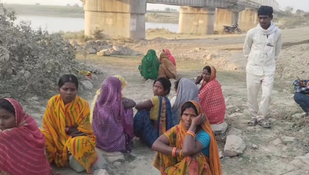 सहरसा जाने के दौरान बदला-धमारा स्टेशन के बीच ट्रेन से गिरकर महिला की मौत