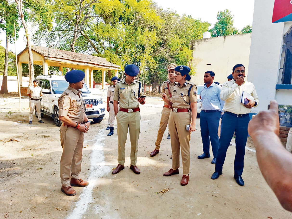 पुलिस महानिरीक्षक ने कार्यालय का किया निरीक्षण