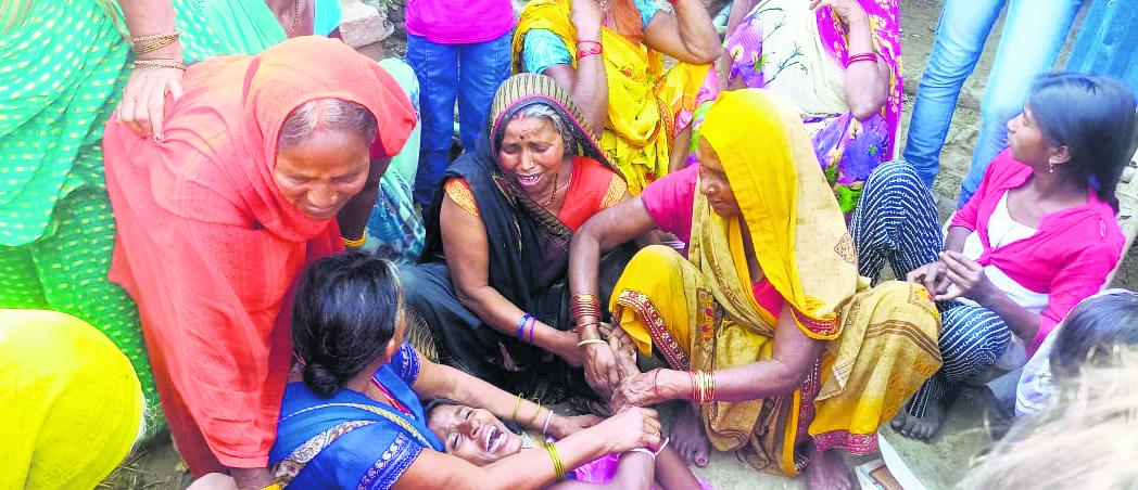 बाइक से दवा लेने बाजार जा रहे युवक को अज्ञात वाहन ने मारी टक्कर, गयी जान