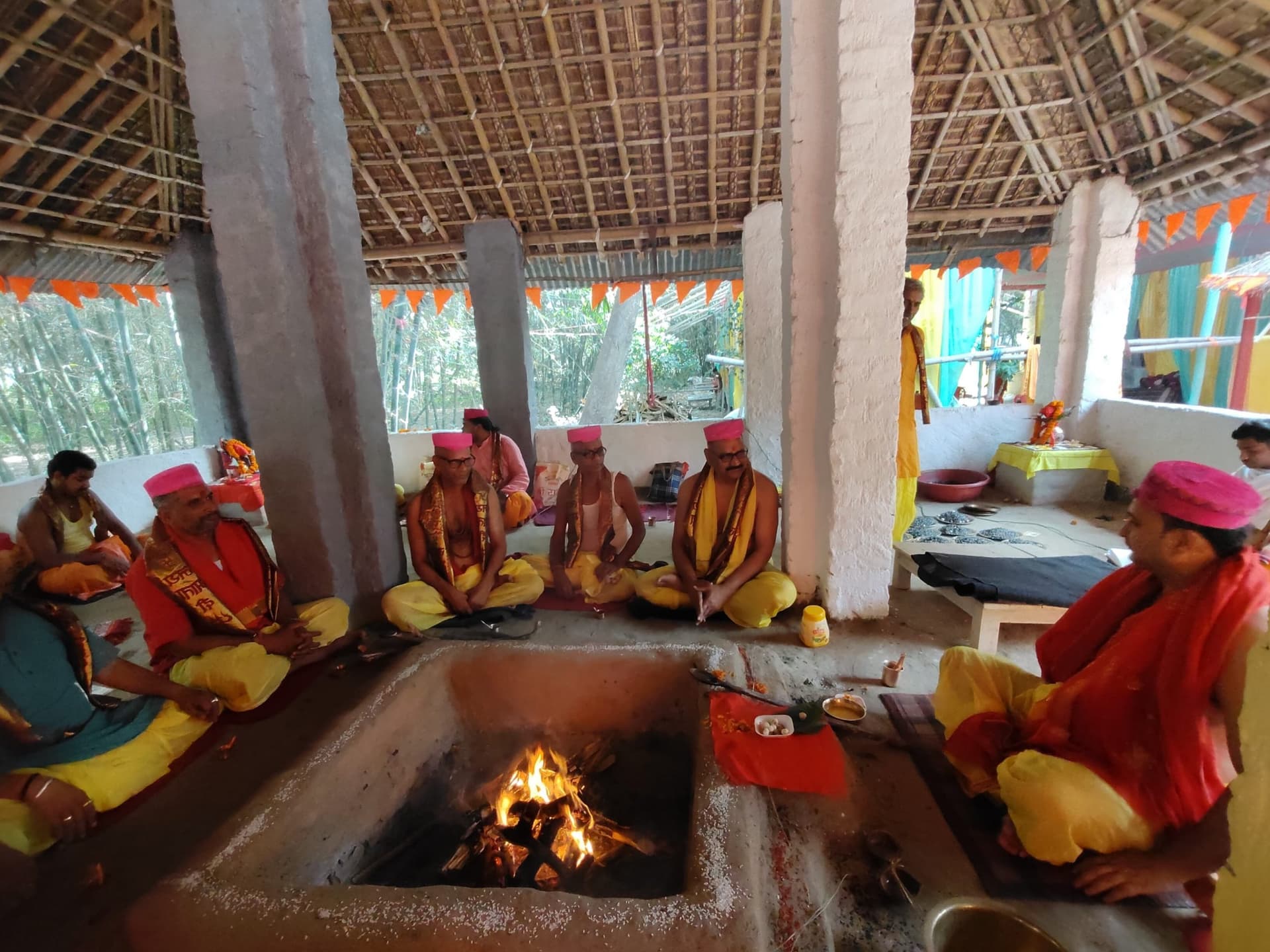 बाबा पीठ कर्णपुर कालीधाम में सहस्त्र चंडी महायज्ञ शुरू