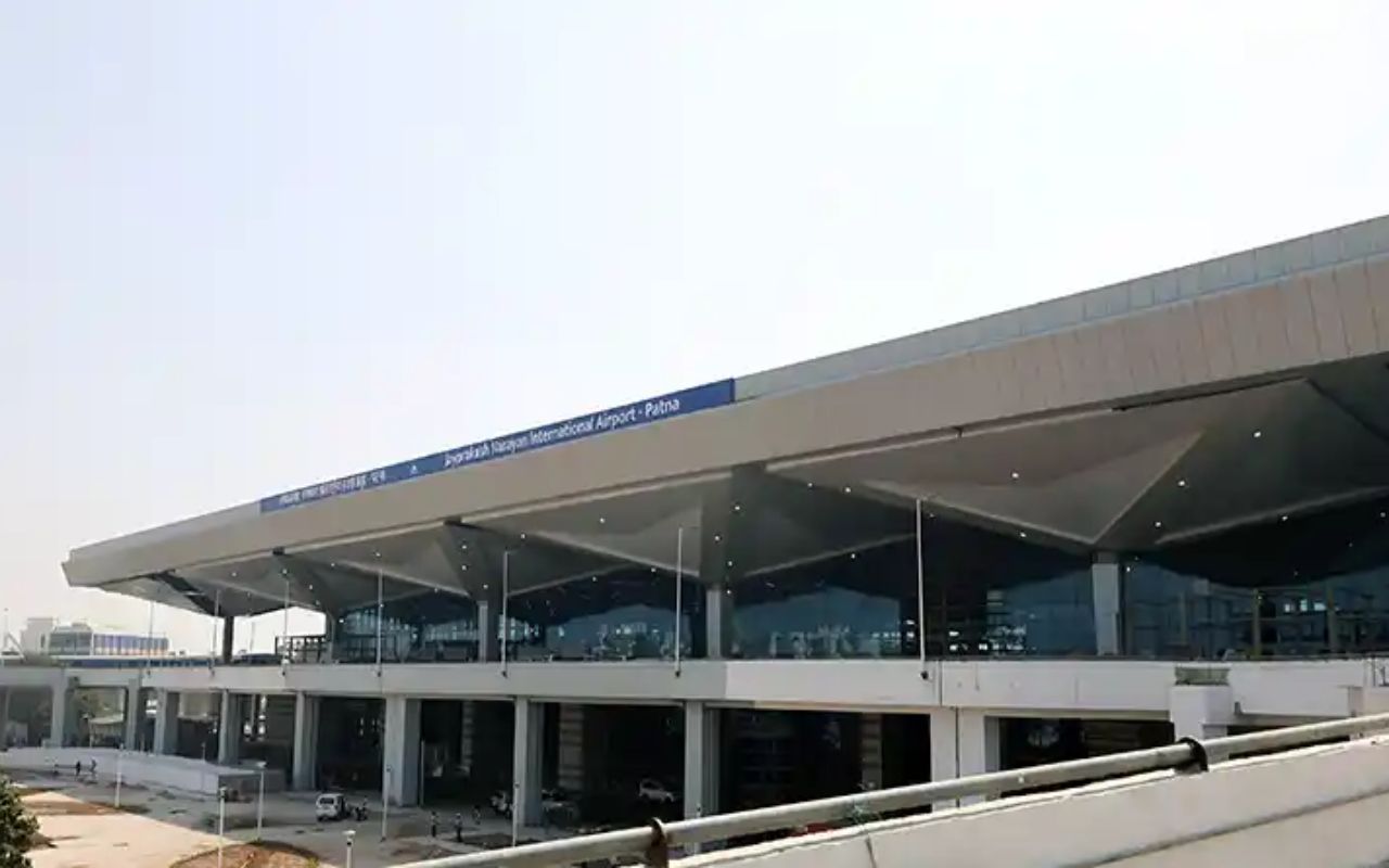पटना एयरपोर्ट के नये टर्मिनल भवन में प्रवेश के लिए तीन लेन की सड़क तैयार, जानें इसकी खासियत