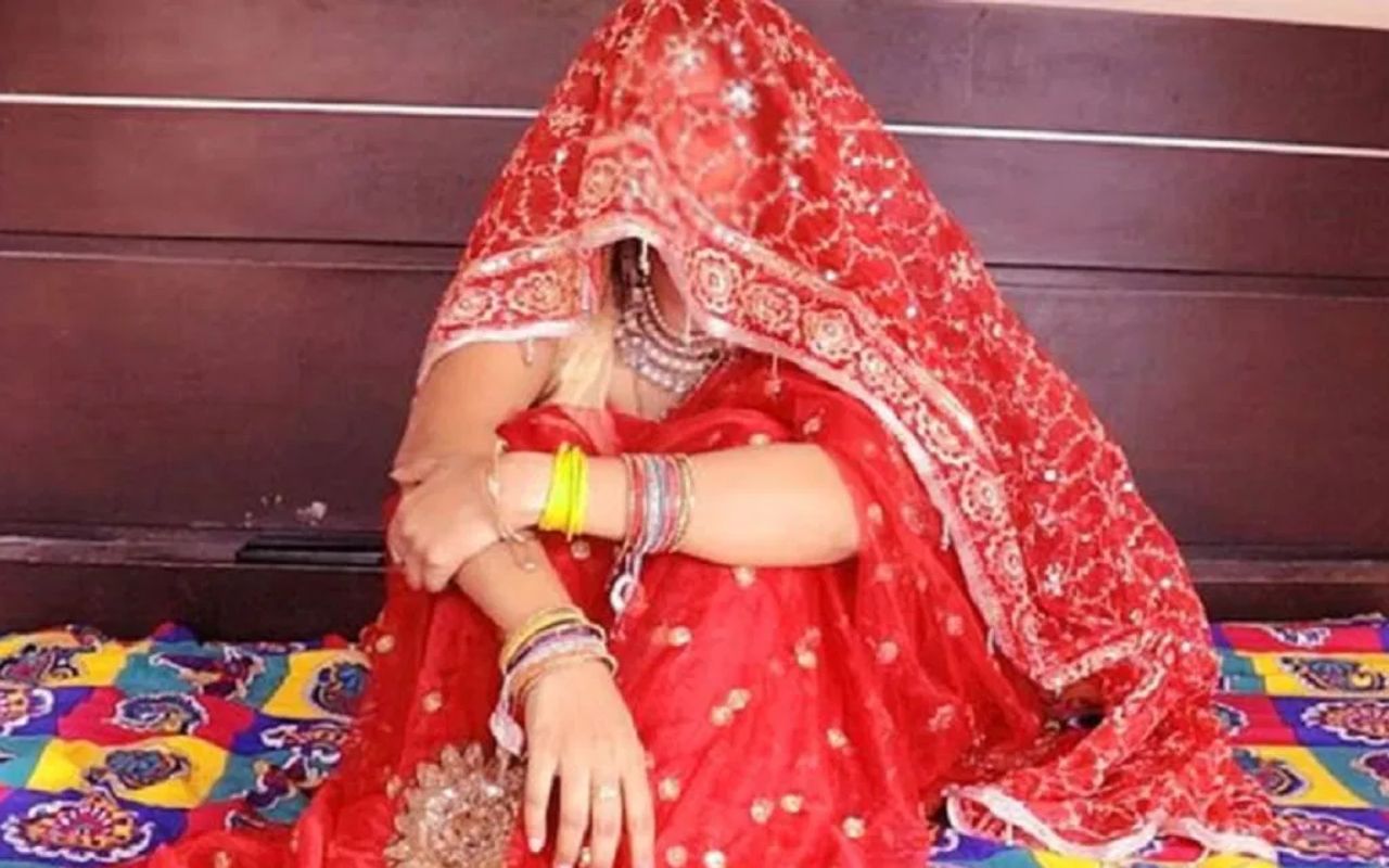 Bihar News: बेतिया से शादीशुदा महिला का अपहरण, पति ने दर्ज करायी थाने में प्राथमिकी Bihar News: बेतिया से शादीशुदा महिला का अपहरण, पति ने दर्ज करायी थाने में प्राथमिकी