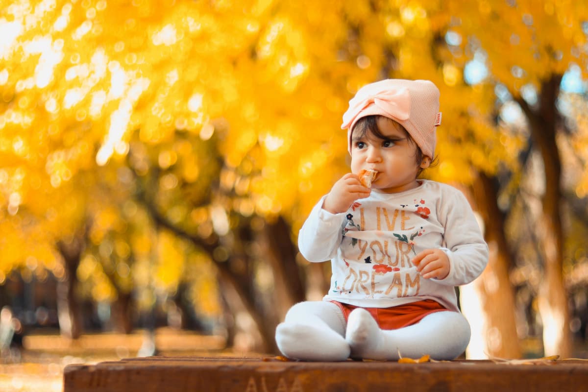 Baby Names: बेटी के लिए तलाश रहे एक स्पेशल नाम? यहां मिलेंगे मॉडर्न और ट्रेडिशनल ऑप्शन