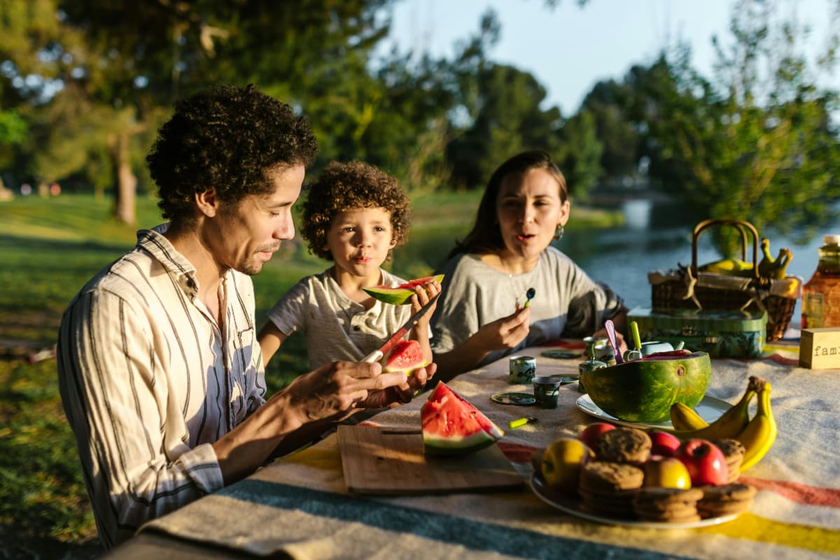 Health Tips: डाइजेशन को बेहतर बनाने के साथ ही वेट मैनेजमेंट में मदद करते हैं ये फाइबर रिच फ्रूट्स, डायट में जरूर करें शामिल