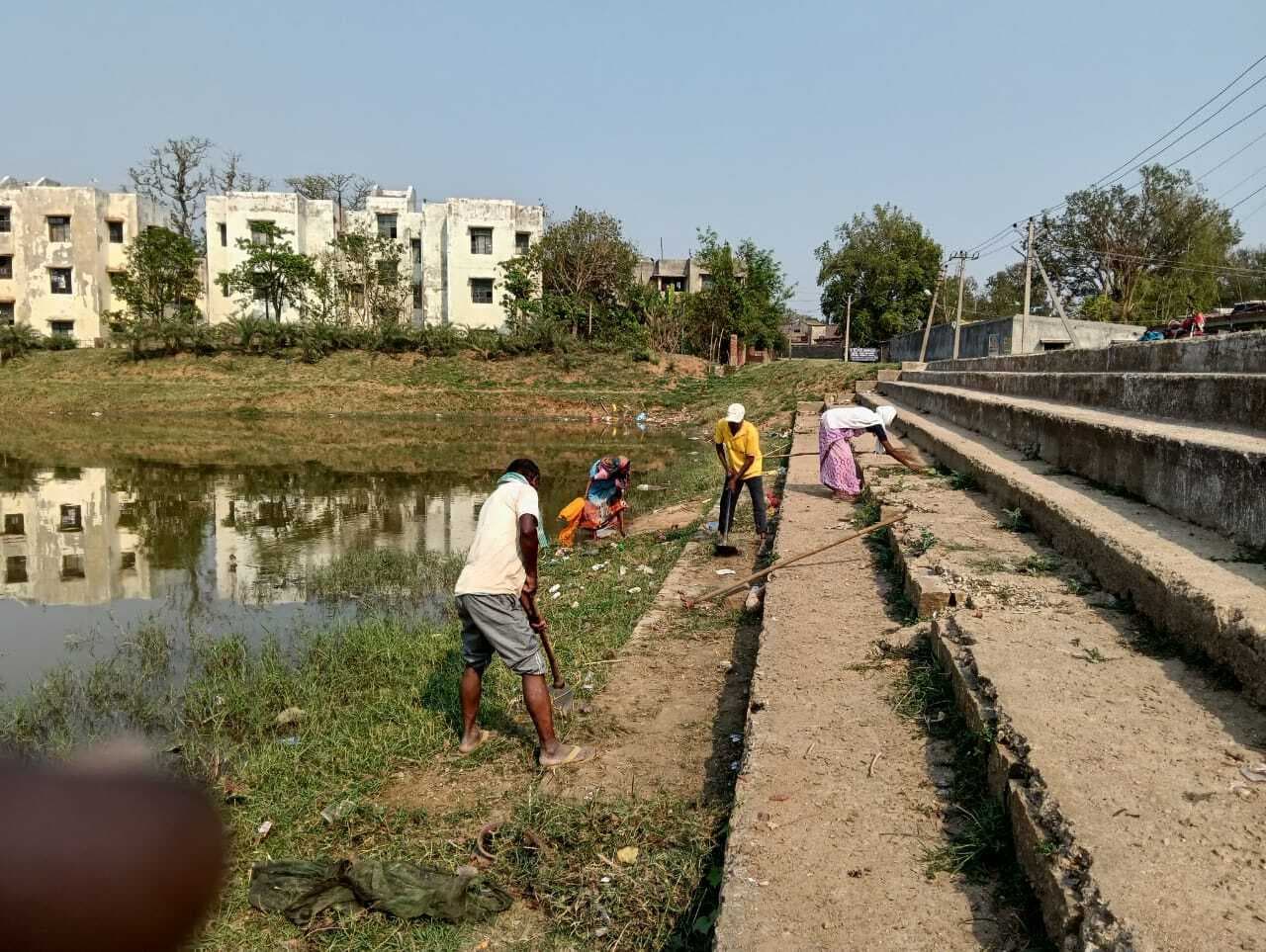 व्रतियों ने की खरना पूजा, अस्ताचलगामी सूर्य को अर्घ आज