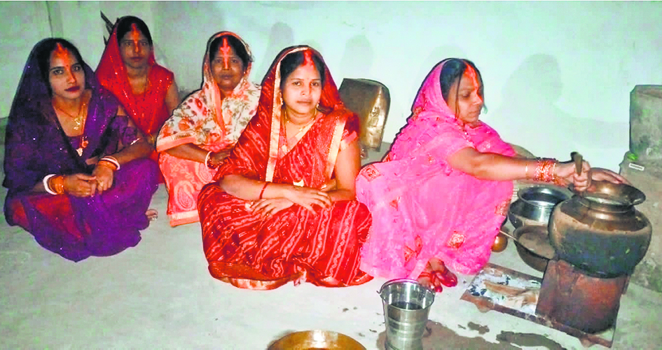 खरना के साथ ही व्रतियों का 36 घंटे का उपवास शुरू