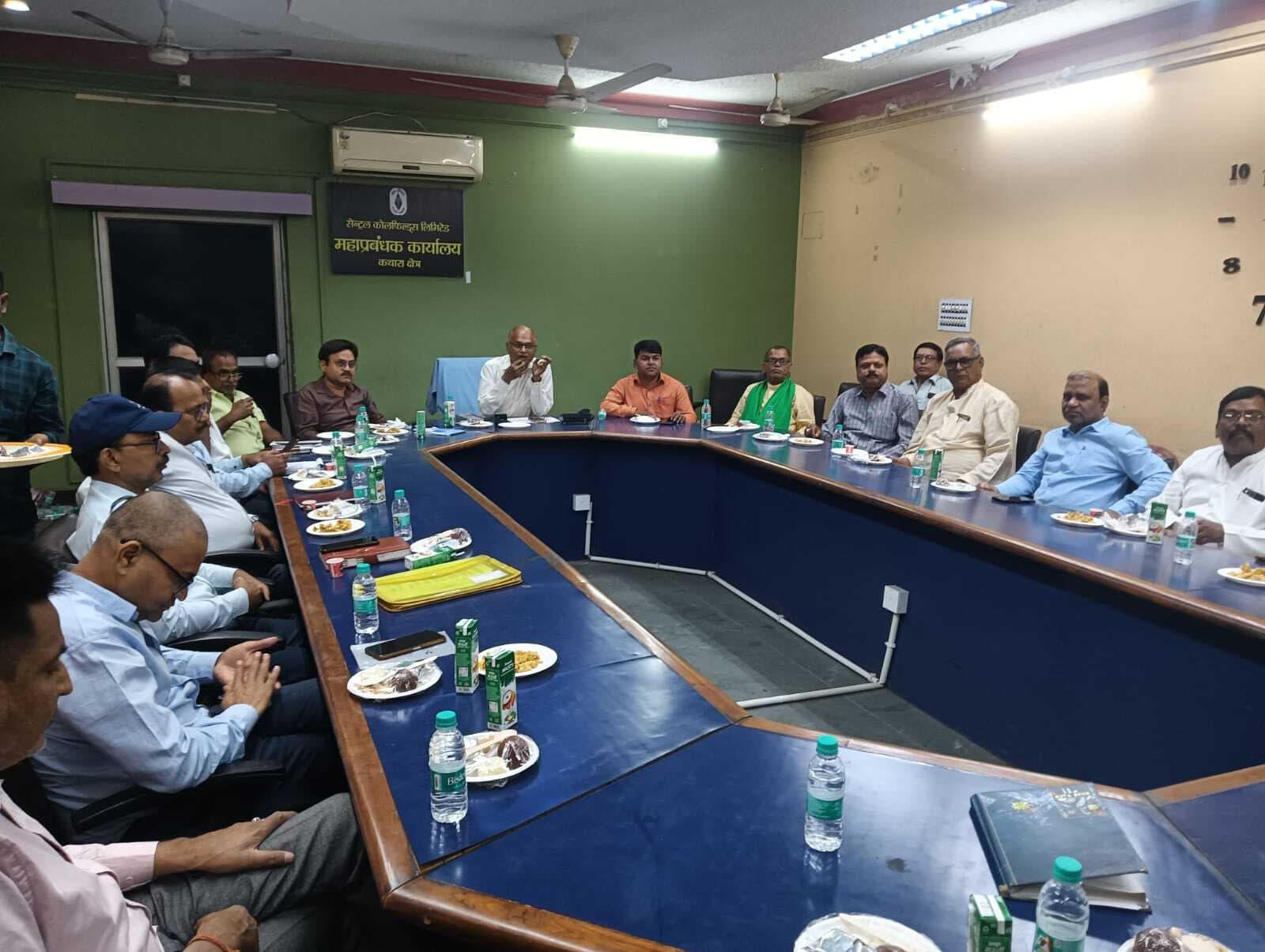 Bokaro News : एसीसी सदस्यों के साथ जीएम ने की बैठक