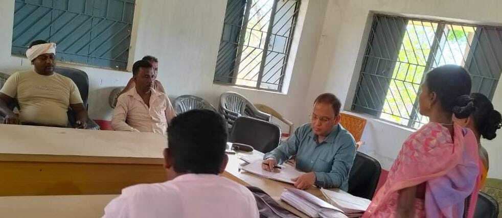 पंचायत दिवस पर अनुपस्थित जेइ, रोजगार सेवक व स्वयंसेवक को शो-कॉज