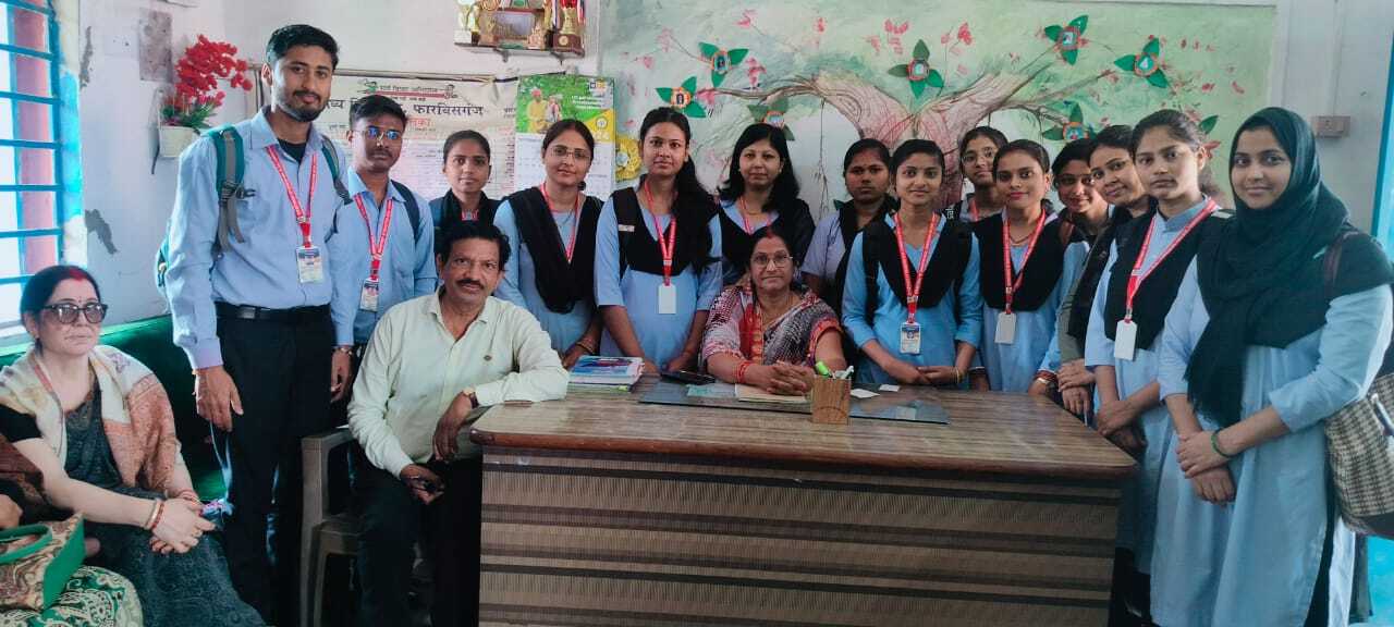 इंटर्नशिप पूरा कर चुके बीएड छात्र-छात्राओं को दी विदाई