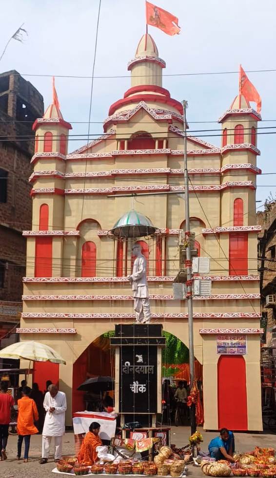 पट खुलते ही माता के दर्शन को उमड़ी श्रद्धालुओं की भीड़