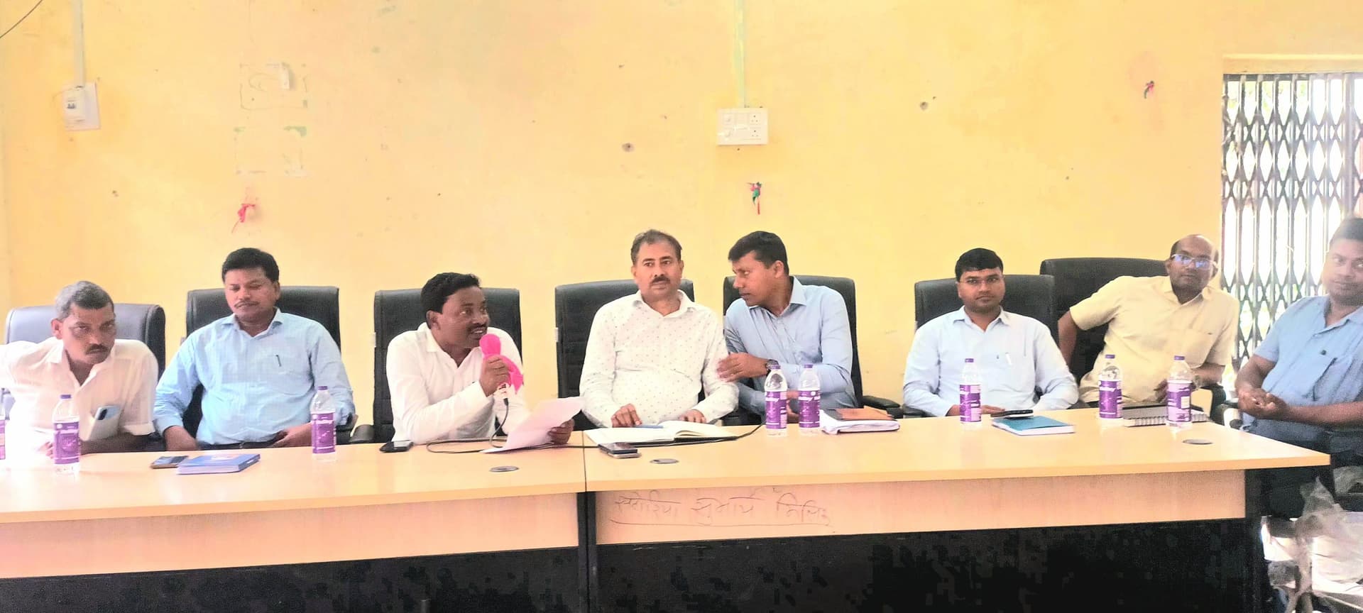 बनमनखी में सरकारी योजनाओं की प्रगति की हु समीक्षा