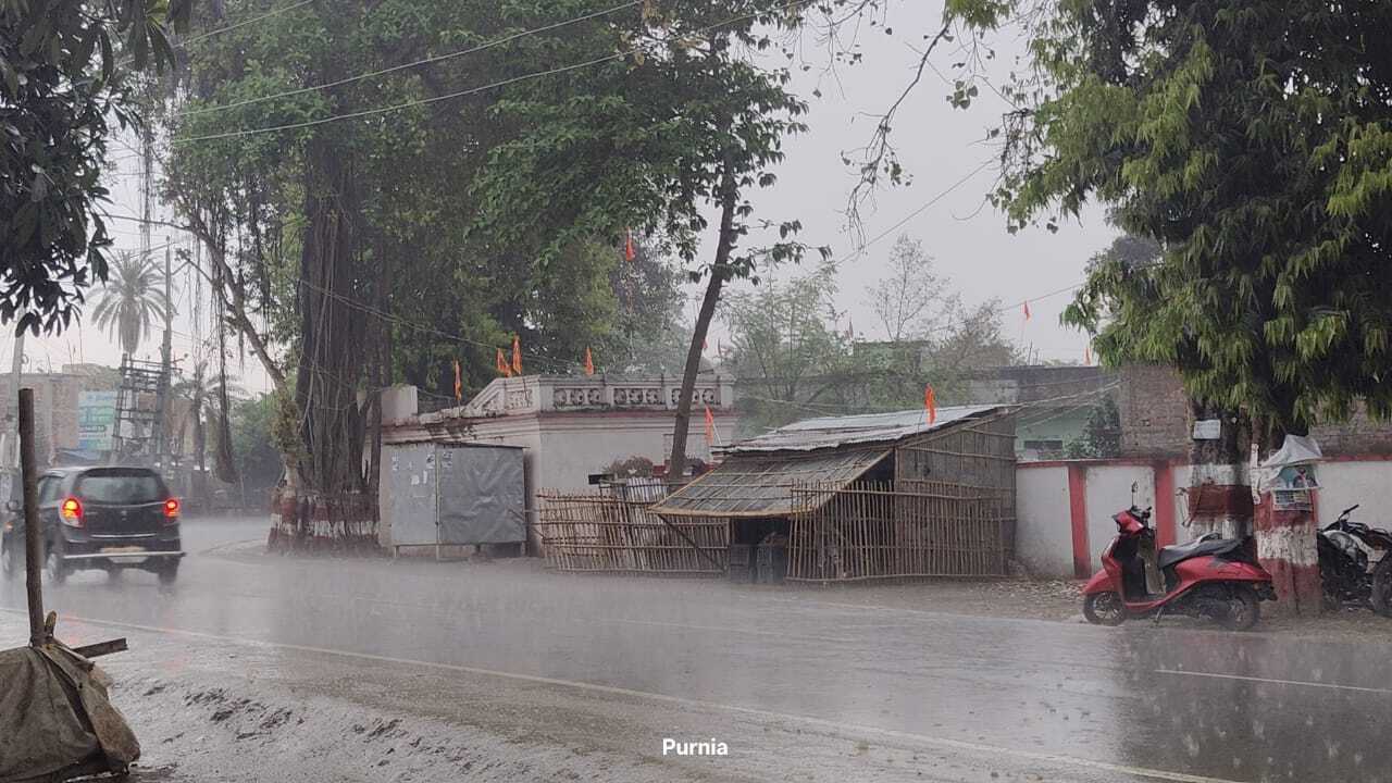 कहीं मध्यम तो कहीं झमाझम बारिश, आज ऑरेंज अलर्ट