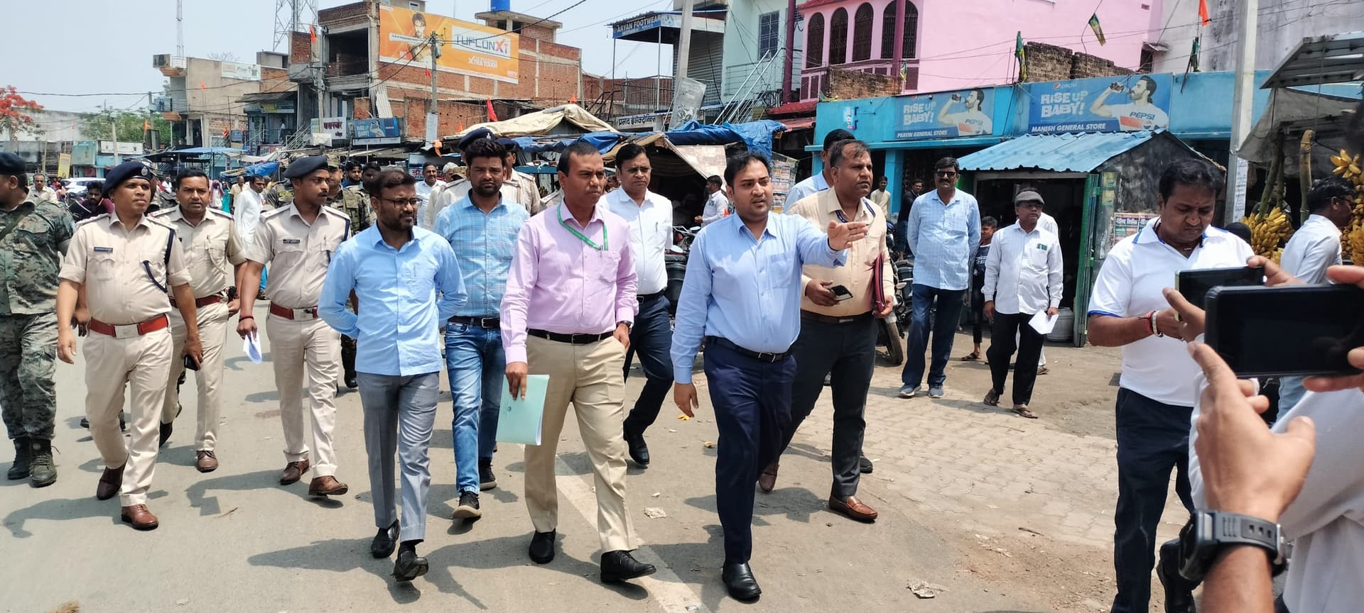 Giridih News : मानवाधिकार आयोग ने की घोड़थंभा में आगजनी व पत्थरबाजी की जांच