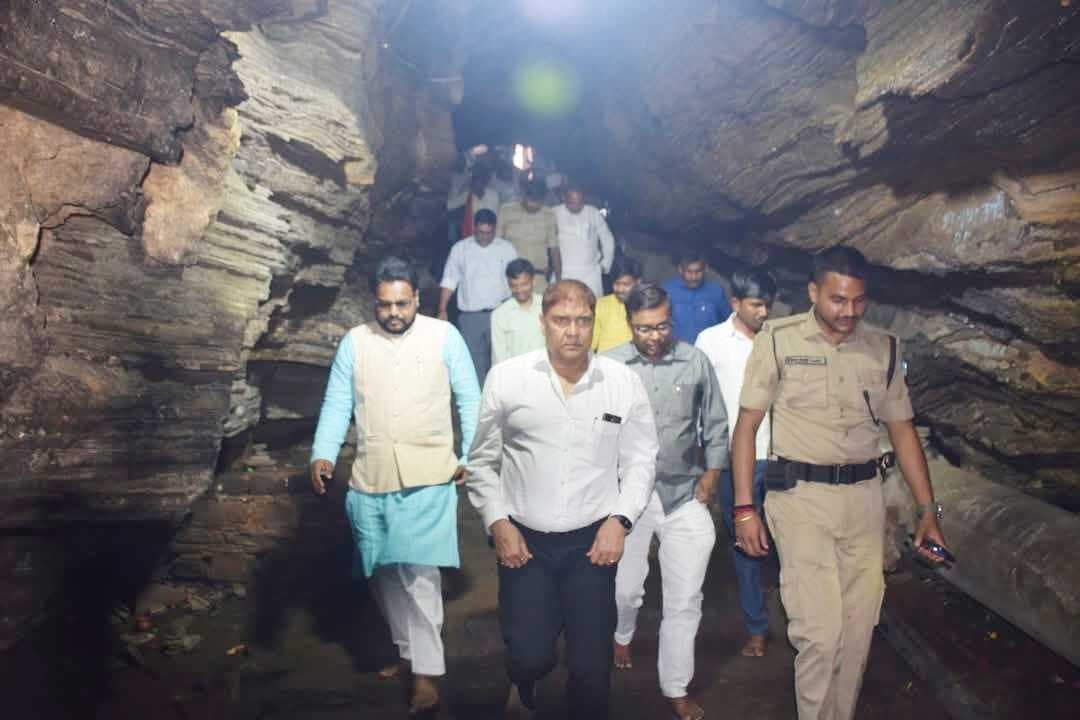 गुप्ताधाम में गुफा के अंदर व बाहर होगा विकास कार्य : मंत्री