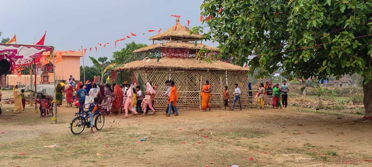 हरदिया में चल रहे शिव शक्ति महायज्ञ में उमड़ रही श्रद्धालुओं की भीड़