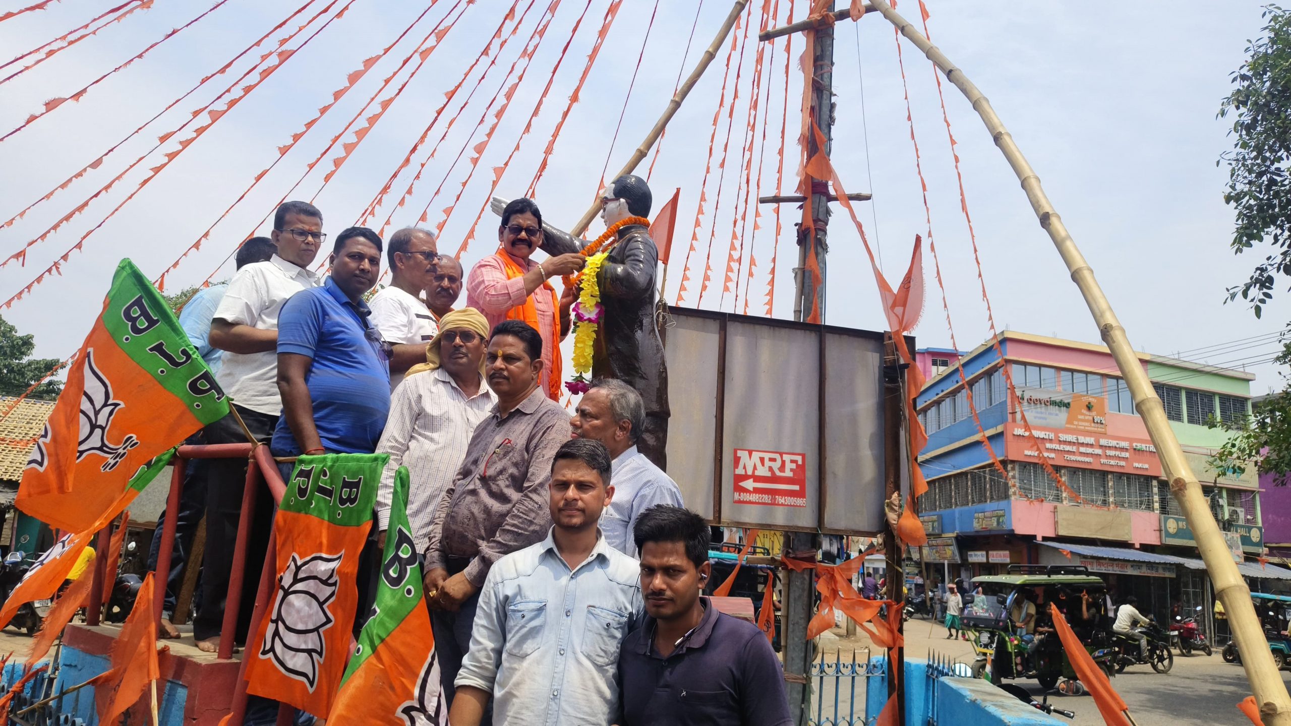 भाजपाइयों ने जयंती पर बाबा साहब को किया याद