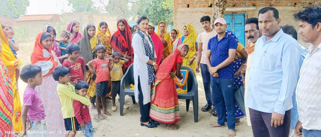 भाजपाइयों डॉ भीमराव आंबेडकर को किया नमन