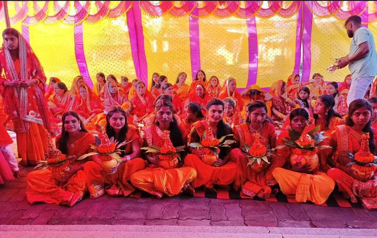कर्रा के महतो टोली में पंच कुंडय गायत्री महायज्ञ शुरू