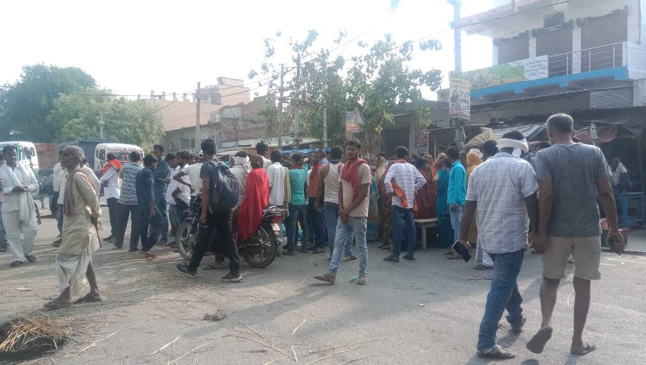 बारात में अंधाधुंध फायरिंग, गोली लगने से तीन की मौत व चार जख्मी