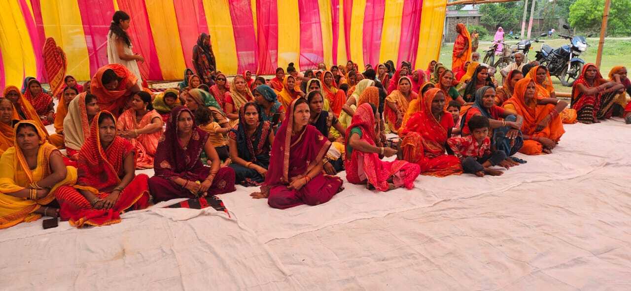 महिला संवाद कार्यक्रम में जन कल्याणकारी योजनाओं की दी जानकारी