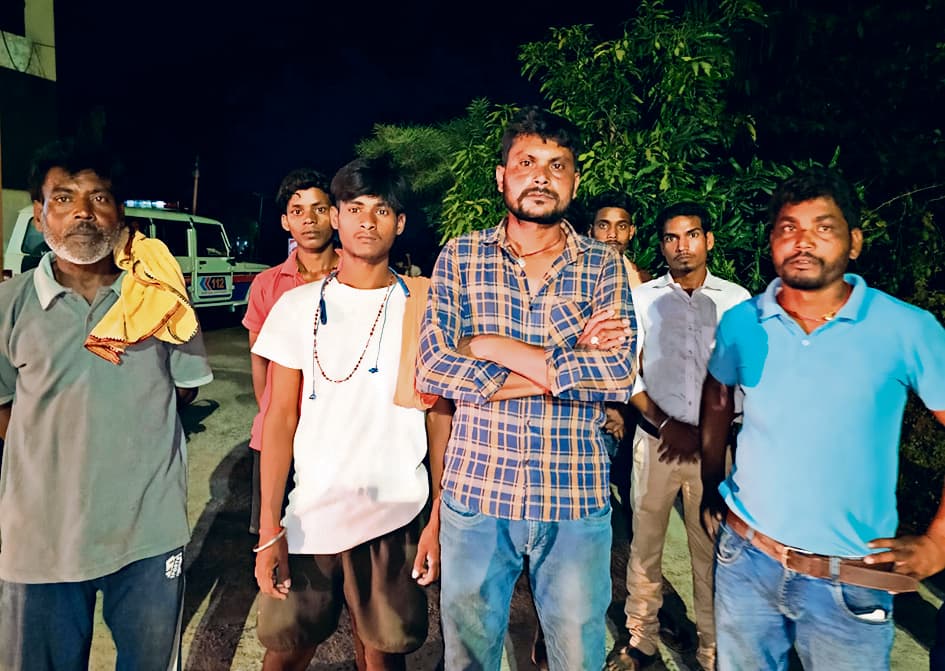 20. पैसों के लेनदेन को लेकर रेलवे ठेकेदार ने पेटी कॉन्ट्रैक्टर पर चलायी गोली, जख्मी