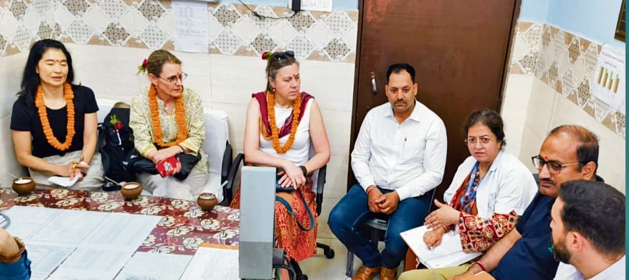 बिल-मिलिंडा गेट्स फाउंडेशन की टीम ने बरबीघा रेफरल अस्पताल का किया निरीक्षण