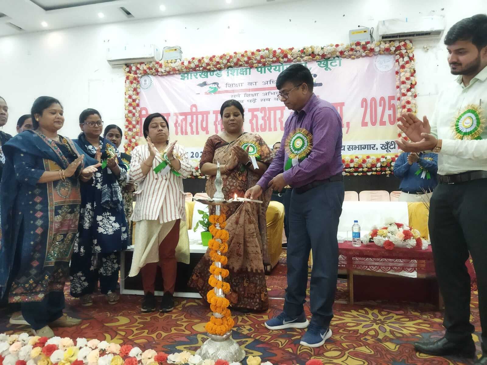 ड्रॉपआउट बच्चों को स्कूल से जोड़ना लक्ष्य : डीइओ