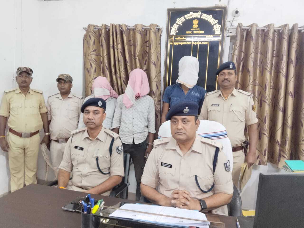 स्कॉर्पियो लूटकांड का पुलिस ने किया खुलासा, लूटी गई स्कॉर्पियो के साथ तीन गिरफ्तार