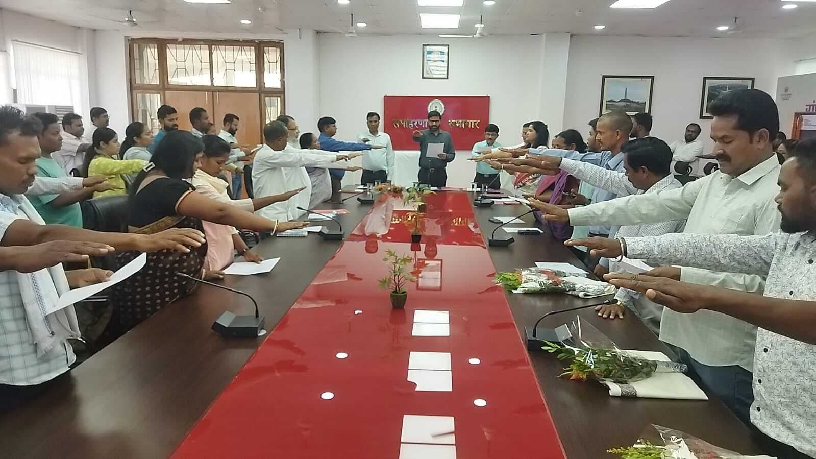 लोकतंत्र की नींव है पंचायती राज व्यवस्था : डीसी